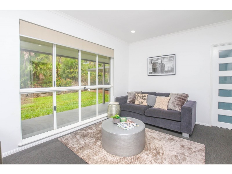 51 Robb Road, Redlynch QLD 4870