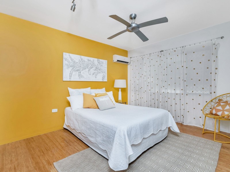 16 Forum Close, Mooroobool QLD 4870