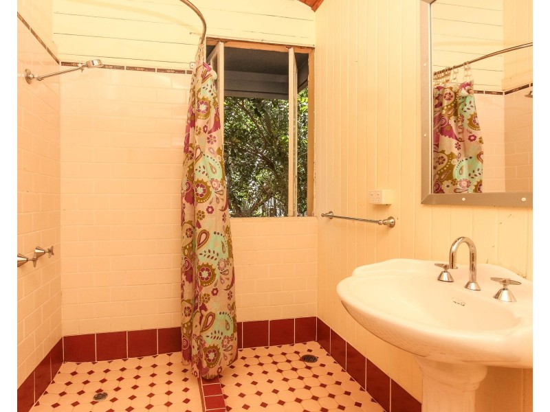 3/466 McCoombe Street, Mooroobool QLD 4870