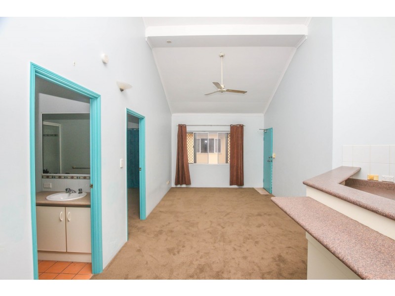 8/176 Hoare Street, Manoora QLD 4870