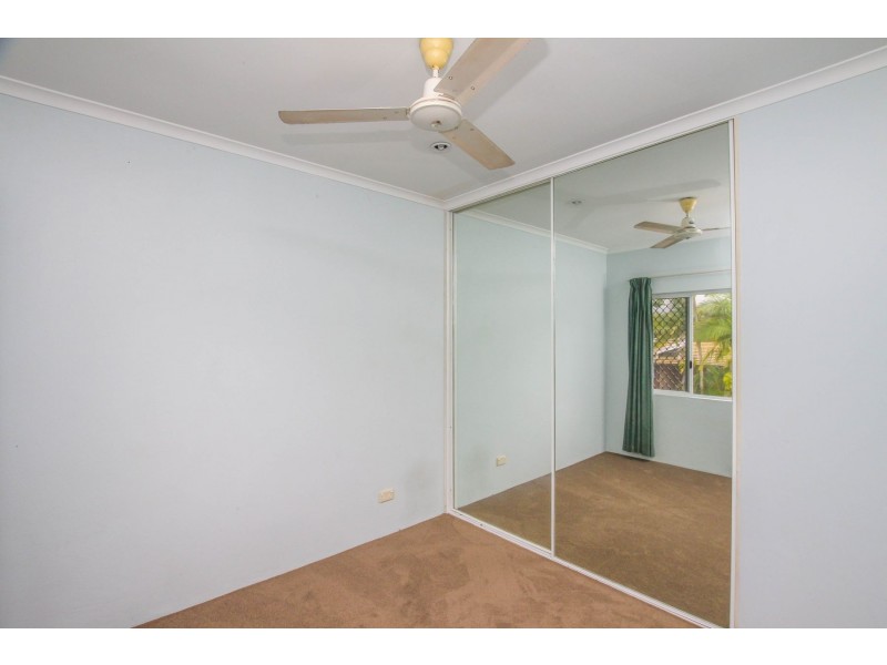 8/176 Hoare Street, Manoora QLD 4870