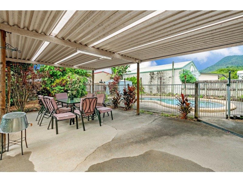 11 Alberta Drive, Woree QLD 4868