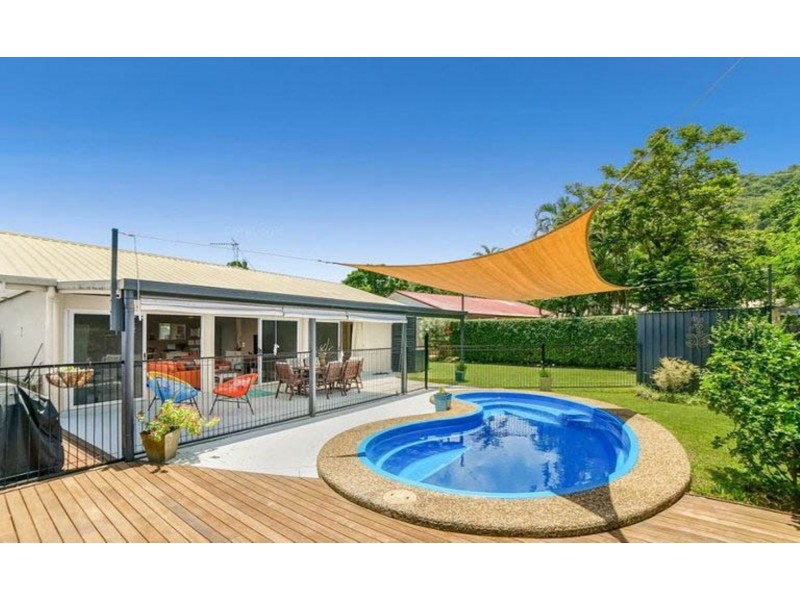 14 Hymes Street, Kanimbla QLD 4870