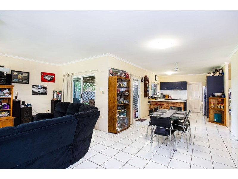 42 Gilmore Street, Bentley Park QLD 4869