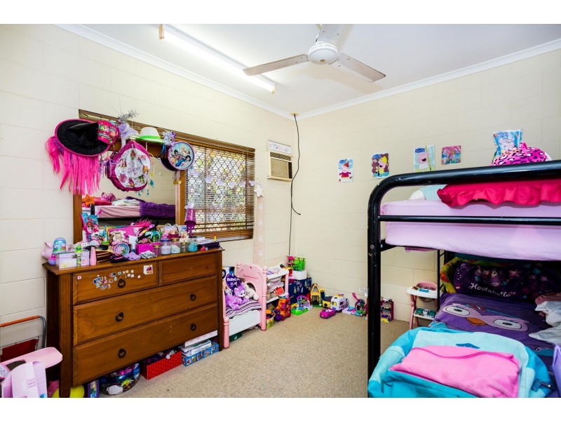42 Gilmore Street, Bentley Park QLD 4869