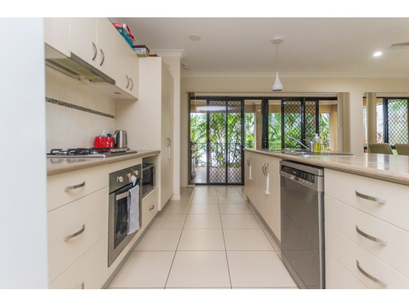 23 William Hickey Street, Redlynch QLD 4870