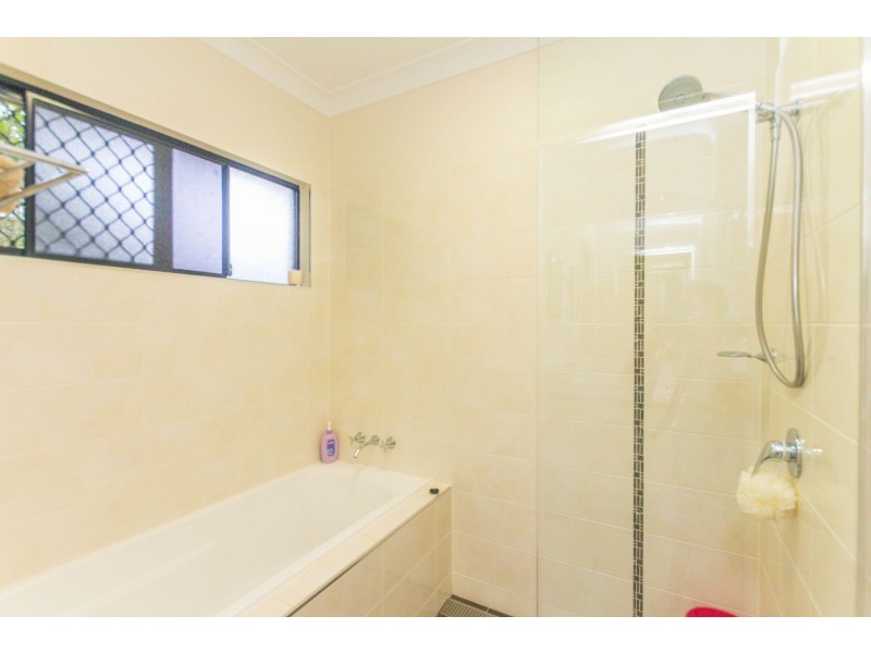 23 William Hickey Street, Redlynch QLD 4870