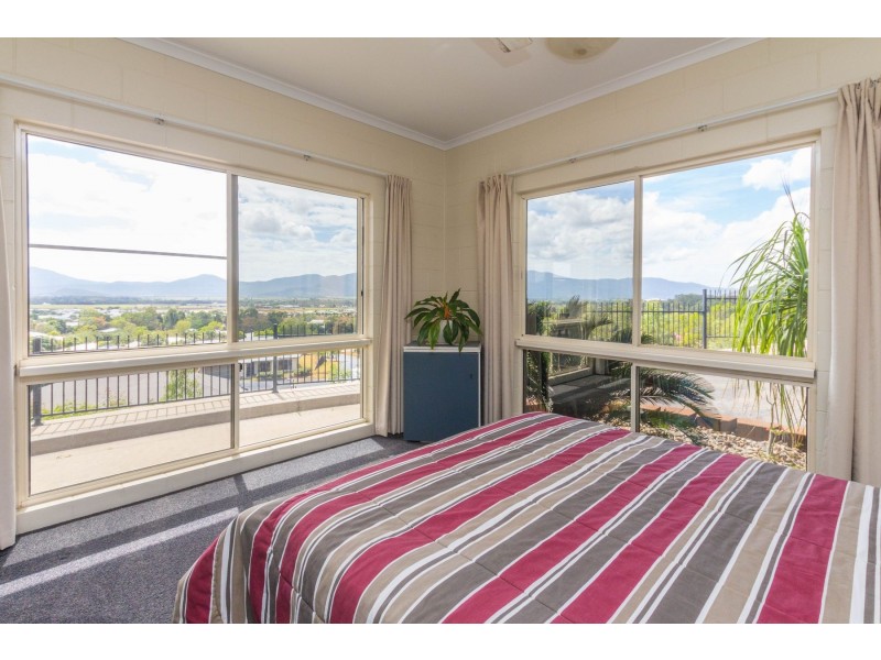 2 Gadaloff Close, Gordonvale QLD 4865