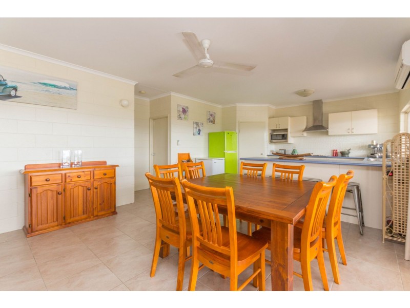 2 Gadaloff Close, Gordonvale QLD 4865