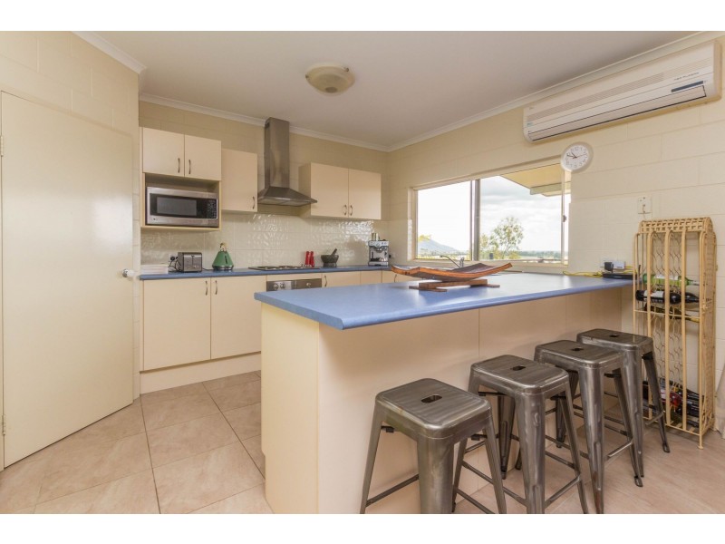 2 Gadaloff Close, Gordonvale QLD 4865