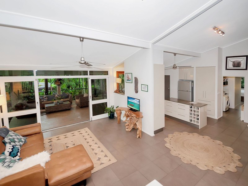 22 Blue Hills Crescent, Freshwater QLD 4870