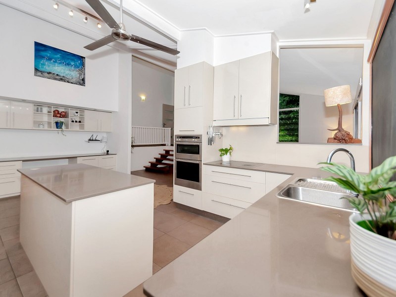 22 Blue Hills Crescent, Freshwater QLD 4870