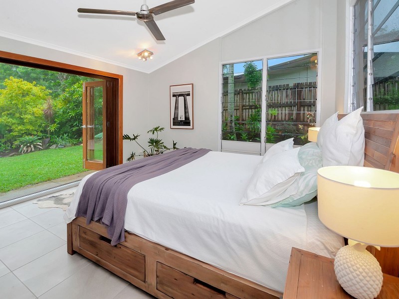 22 Blue Hills Crescent, Freshwater QLD 4870