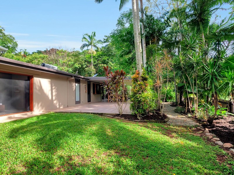 22 Blue Hills Crescent, Freshwater QLD 4870