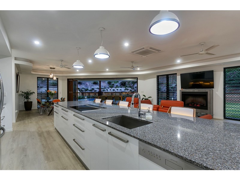 49 Barclay Road, Brinsmead QLD 4870
