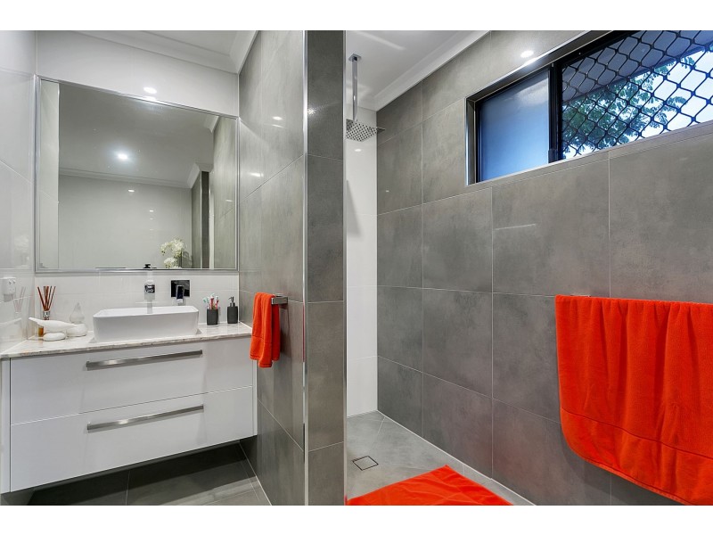 49 Barclay Road, Brinsmead QLD 4870