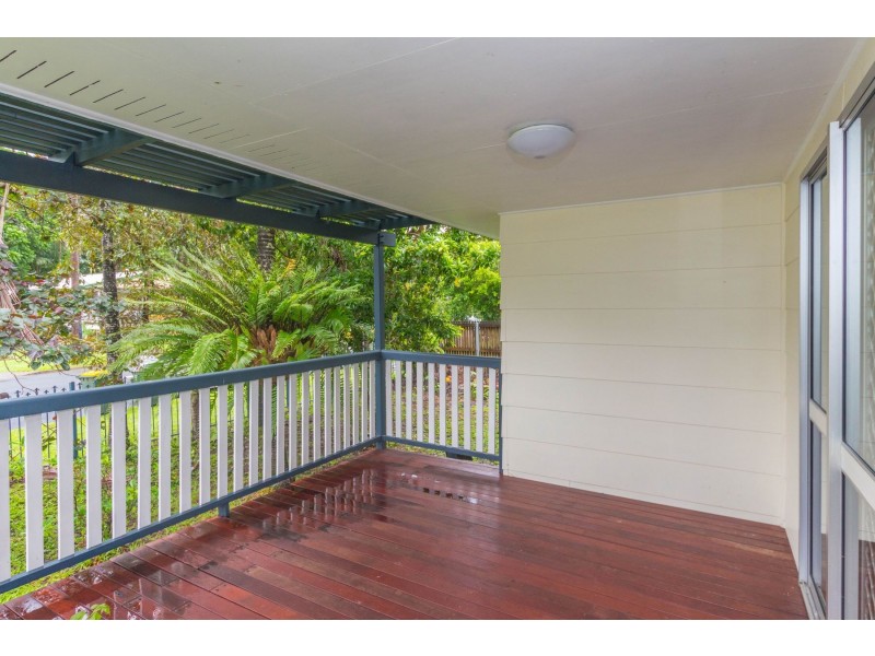 2 Moignard Street, Manoora QLD 4870