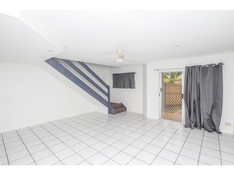 1/11 Maytown Close, Manoora QLD 4870