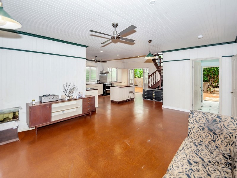 199 Harvey Road, Redlynch QLD 4870