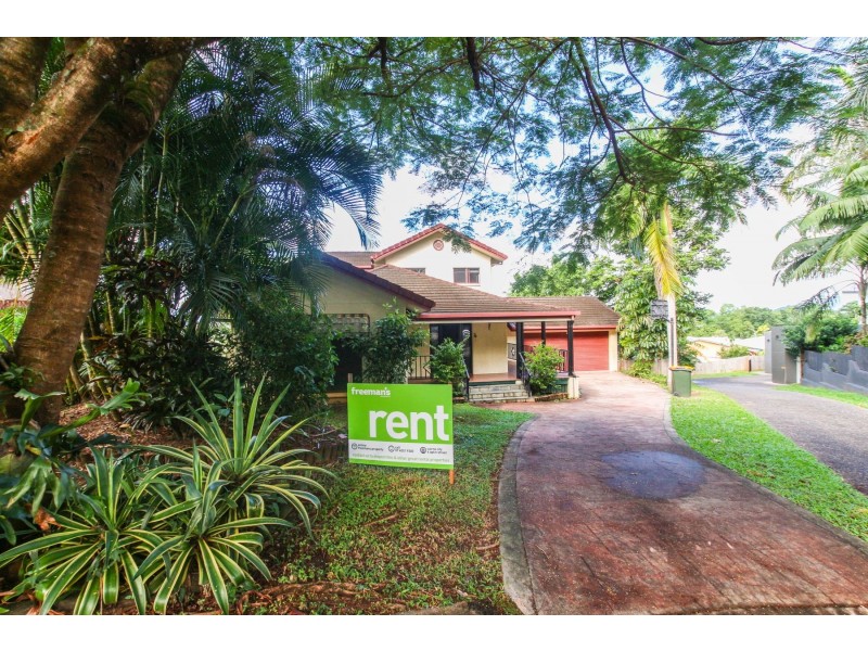 2 Rockton Place, Mooroobool QLD 4870