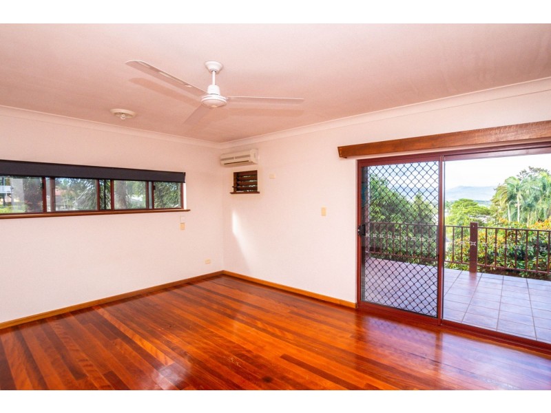 2 Rockton Place, Mooroobool QLD 4870