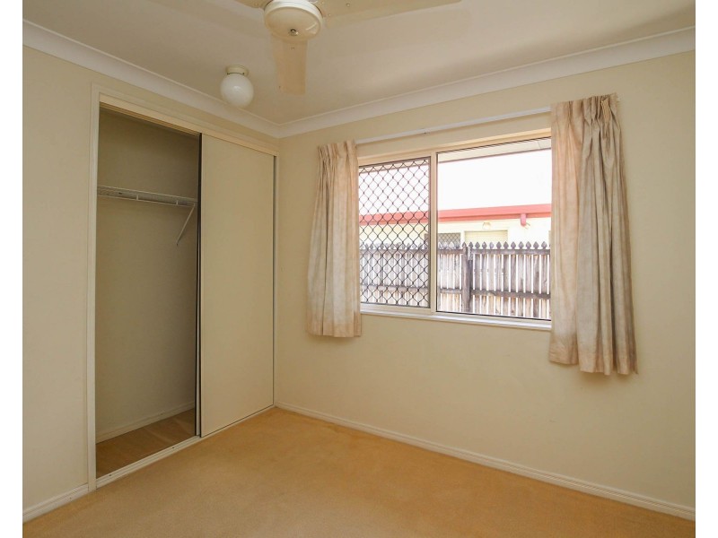 11 Chesterfield Close, Brinsmead QLD 4870