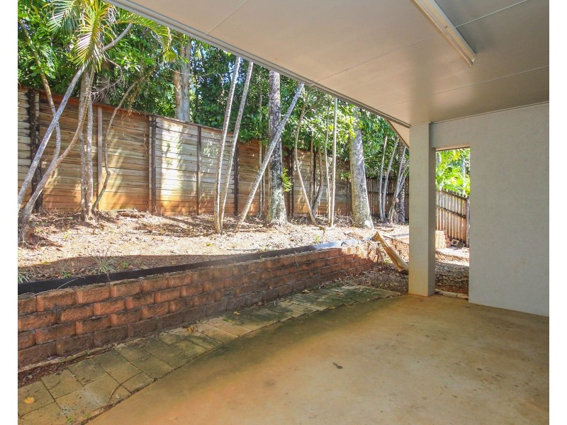 11 Chesterfield Close, Brinsmead QLD 4870