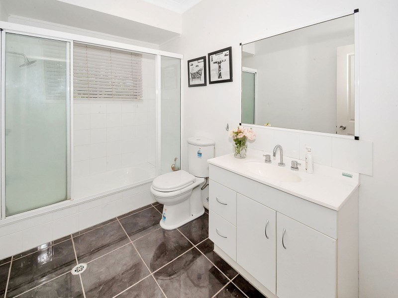 1/253 Kamerunga Road, Freshwater QLD 4870