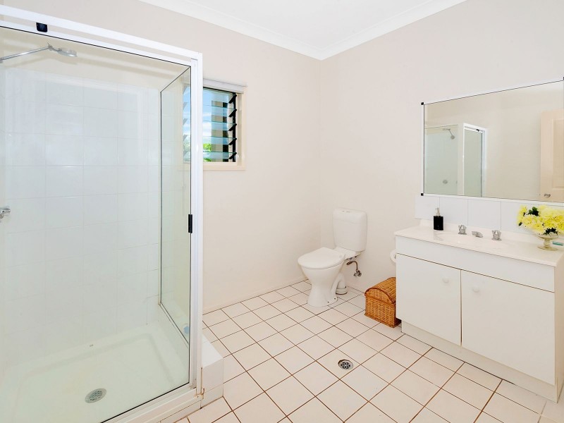 1/253 Kamerunga Road, Freshwater QLD 4870