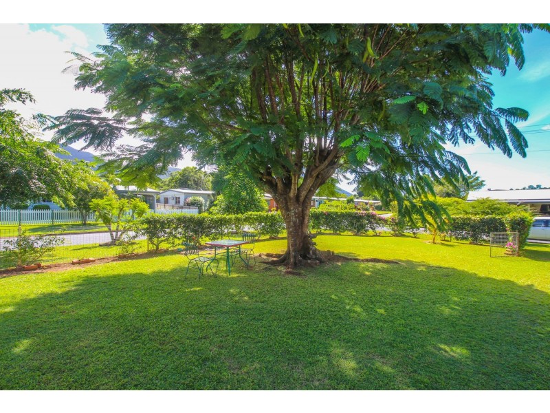 23-25 Peridot Street, Bayview Heights QLD 4868