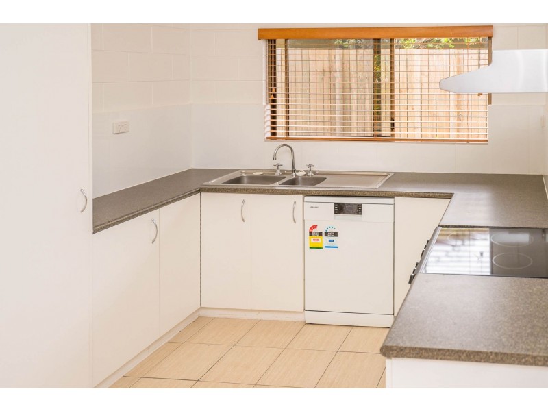 1 Prescott Street, Whitfield QLD 4870