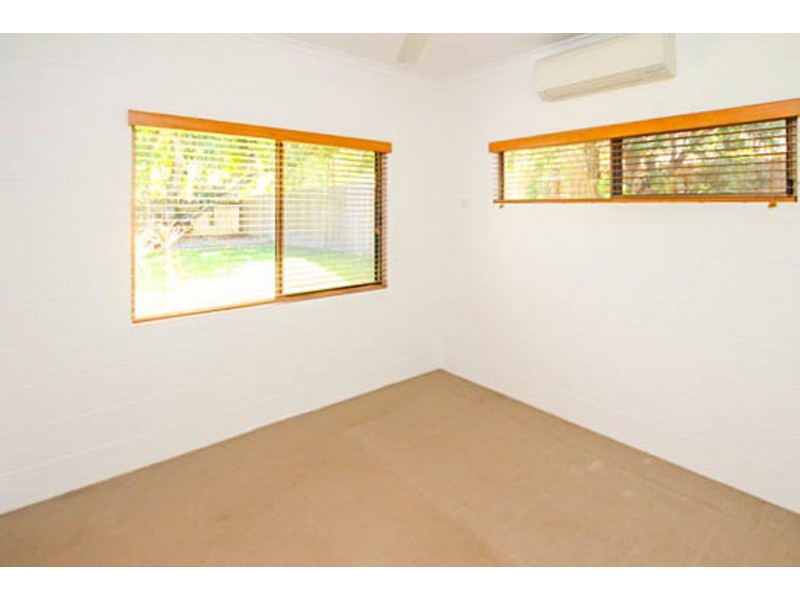 1 Prescott Street, Whitfield QLD 4870