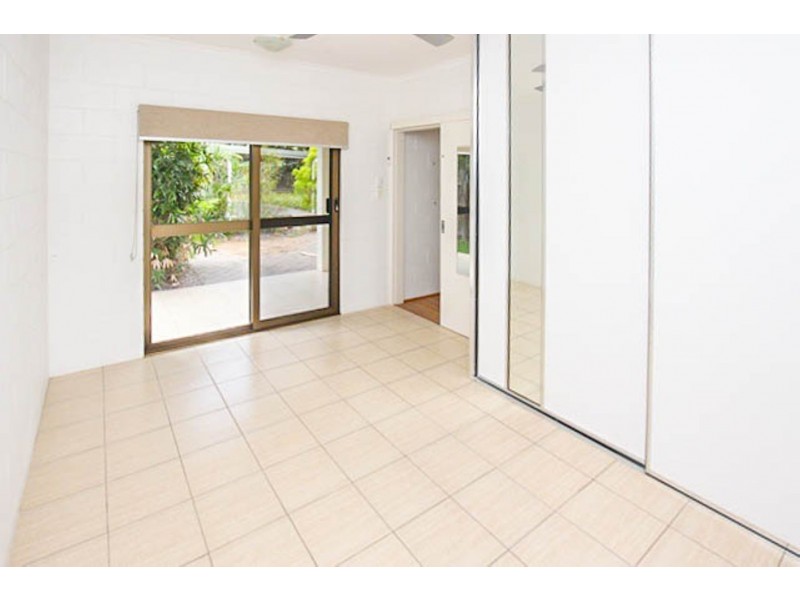 1 Prescott Street, Whitfield QLD 4870