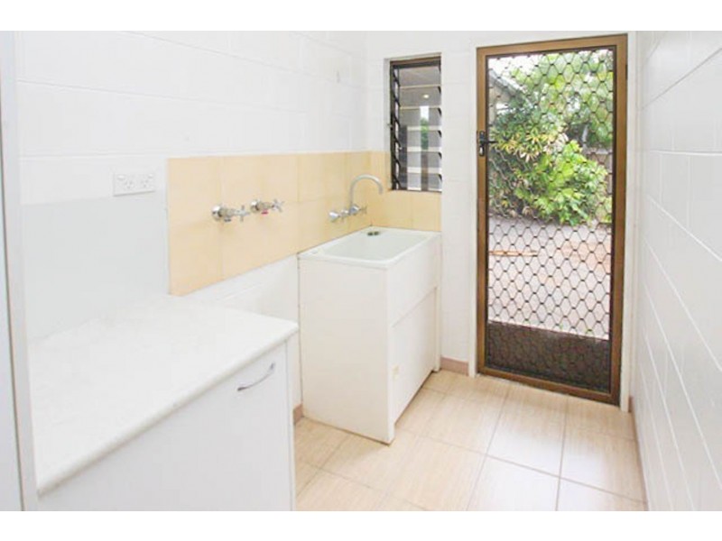 1 Prescott Street, Whitfield QLD 4870