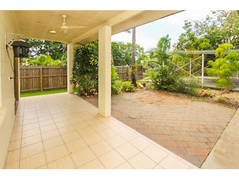 1 Prescott Street, Whitfield QLD 4870