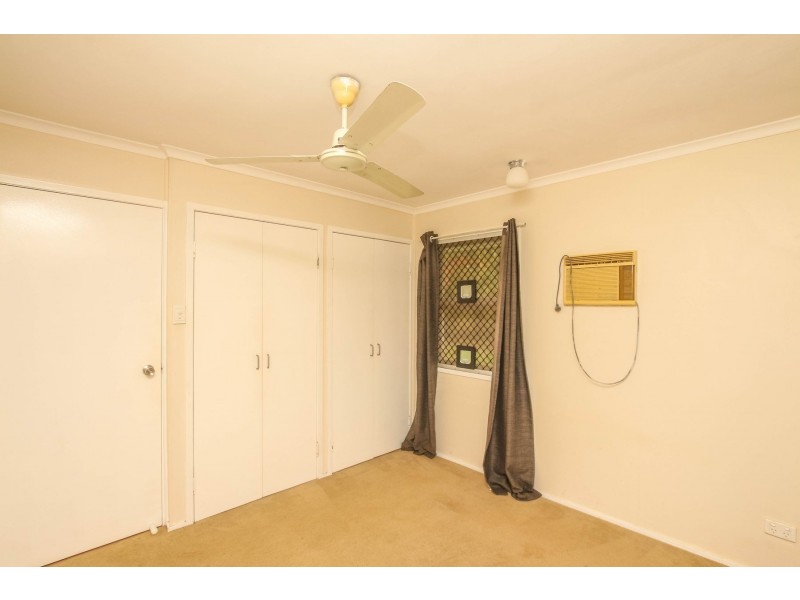 4 Marchant Street, Manoora QLD 4870