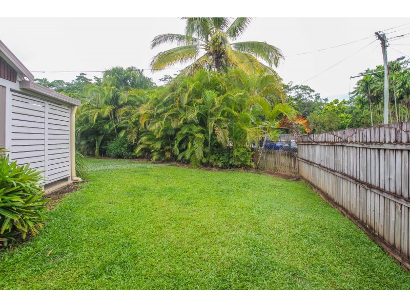 4 Marchant Street, Manoora QLD 4870