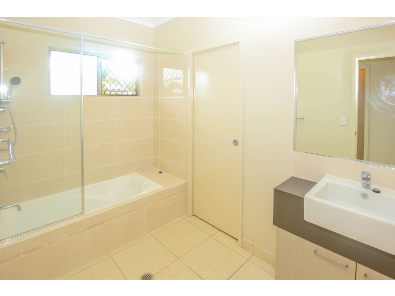 11 Baldwin Close, White Rock QLD 4868