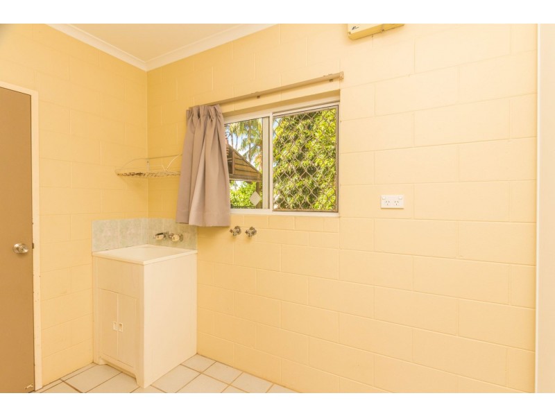 42 Gilmore Street, Bentley Park QLD 4869