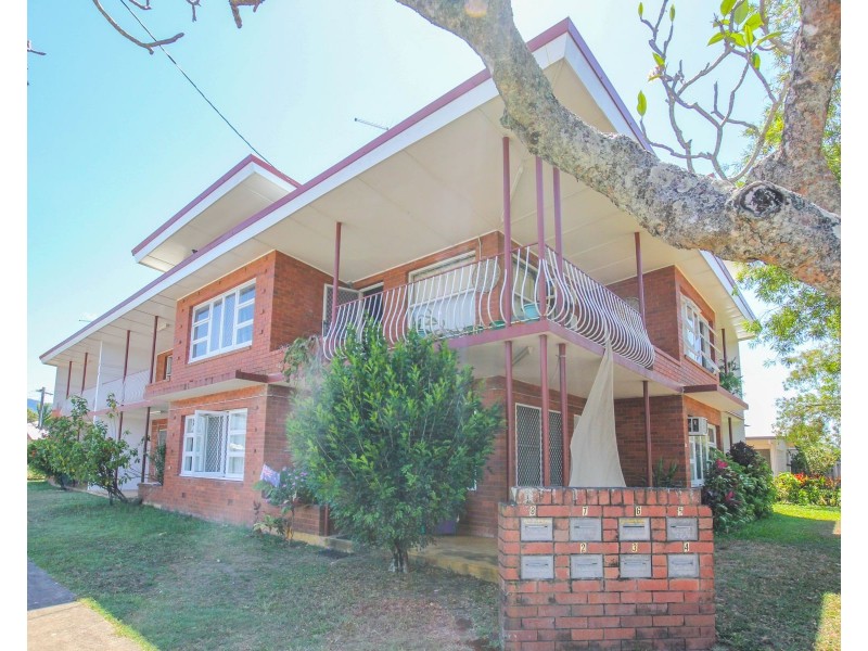 8/221 Aumuller Street, Westcourt QLD 4870