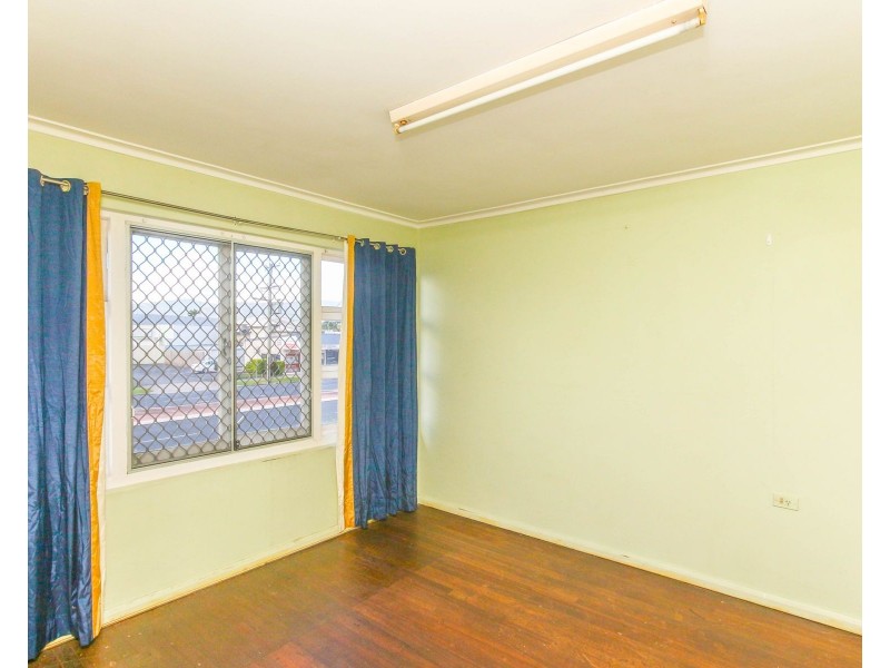 8/221 Aumuller Street, Westcourt QLD 4870