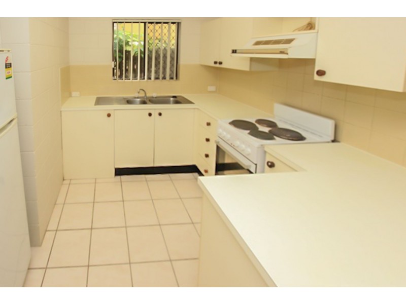 3/235 McLeod Street, Cairns North QLD 4870