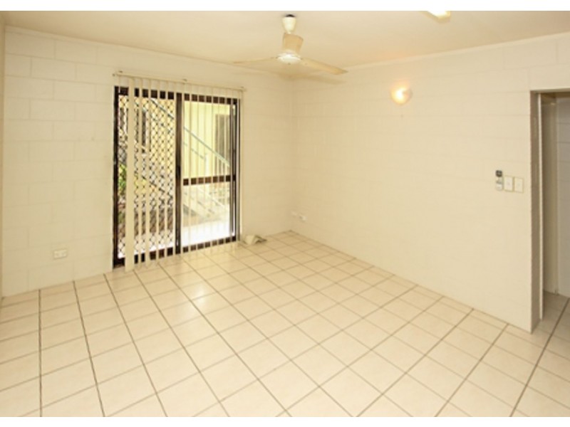 3/235 McLeod Street, Cairns North QLD 4870