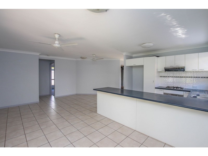 17 Savage Street, Edmonton QLD 4869