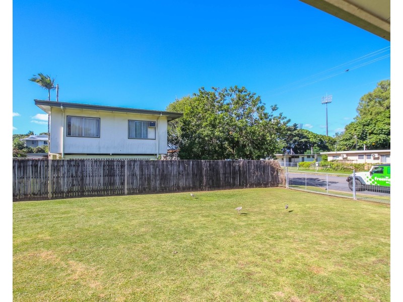 98 Dillon Street, Westcourt QLD 4870