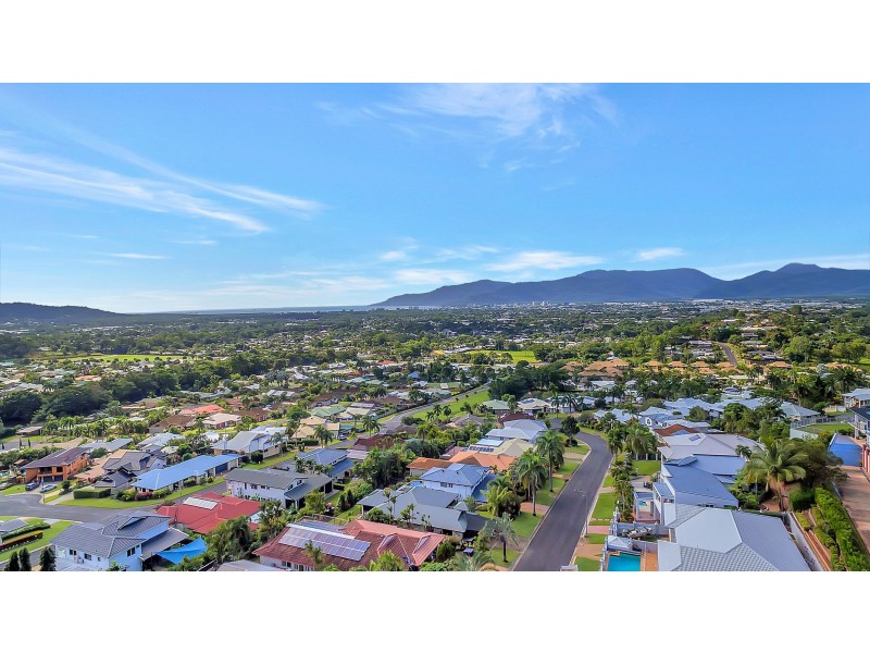18 Rosemont Court, Mooroobool QLD 4870