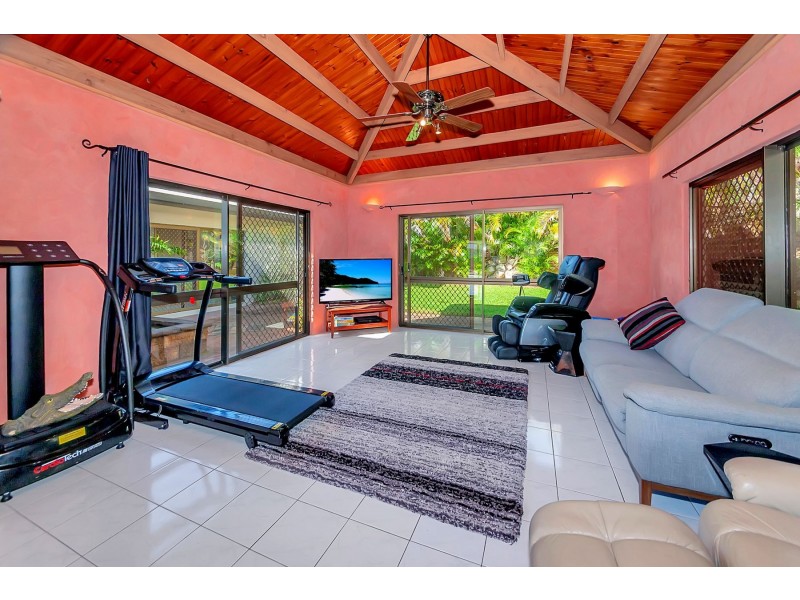 18 Rosemont Court, Mooroobool QLD 4870