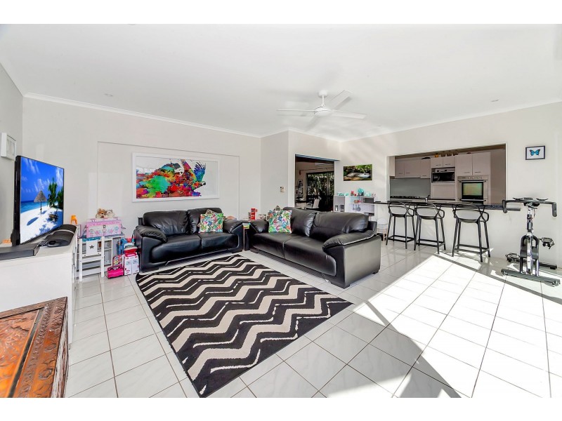 18 Rosemont Court, Mooroobool QLD 4870