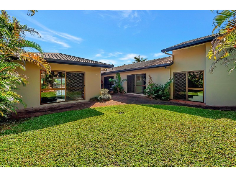 18 Rosemont Court, Mooroobool QLD 4870