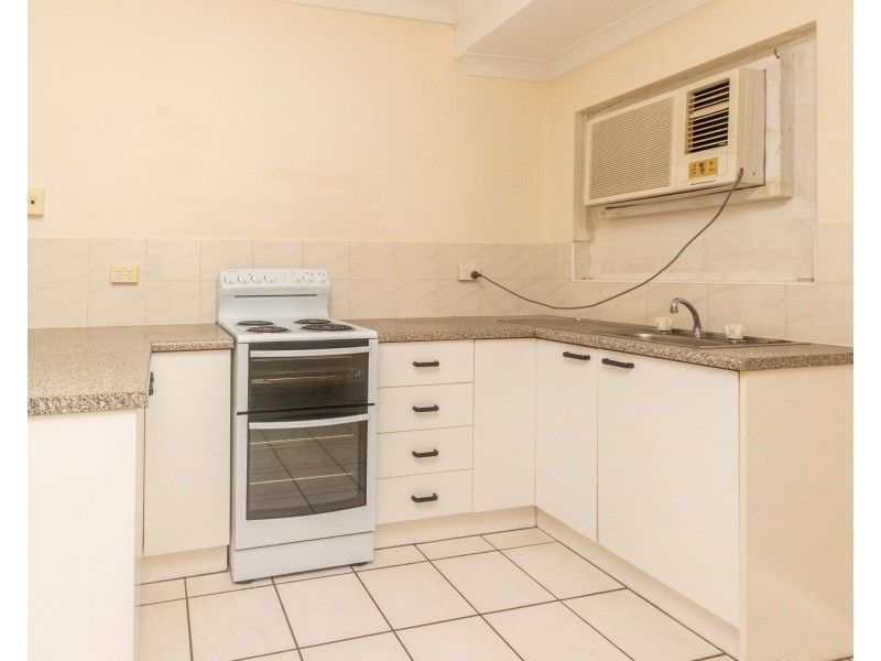 3/364 McCoombe Street, Mooroobool QLD 4870